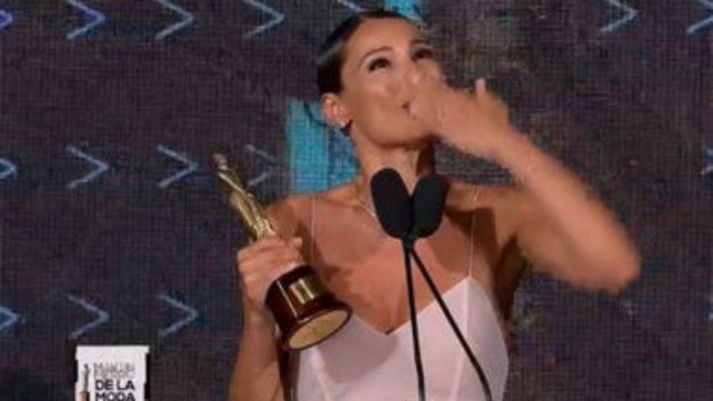 Pampita dedicó el premio a su hija fallecida en 2012.