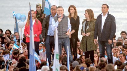 Macri: La Argentina va a crecer y dejar atrás años de frustraciones Macri: La Argentina va a crecer y dejar atrás años de frustraciones