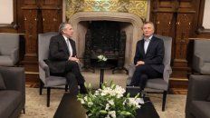El presidente electo, Alberto Fernández, y el actual primer mandatario, Mauricio Macri, se reunieron esta mañana en la Casa Rosada. El presidente electo, Alberto Fernández, y el actual primer mandatario, Mauricio Macri, se reunieron esta mañana en la Casa Rosada.