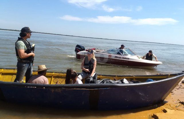 Falsos pescadores transportaban marihuana en canoa hacia Santa Fe - La Capital (Rosario)