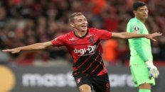 ¿Viene? Ruben tiene ganas de volver a Arroyito y en Central se ilusionan con el goleador y capitán. ¿Viene? Ruben tiene ganas de volver a Arroyito y en Central se ilusionan con el goleador y capitán.
