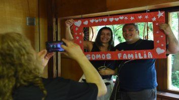 Proyecto. Los padres saben que lo importante es brindar una familia a sus hijos. Proyecto. Los padres saben que lo importante es brindar una familia a sus hijos.