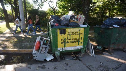 Suciedad. Así lucen algunas zonas de la ciudad donde la basura se apodera del paisaje cotidiano. Suciedad. Así lucen algunas zonas de la ciudad donde la basura se apodera del paisaje cotidiano.