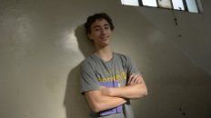 Emanuel tiene 14 años y escribe sobre las experiencias que lo atraviesan a diario. Emanuel tiene 14 años y escribe sobre las experiencias que lo atraviesan a diario.