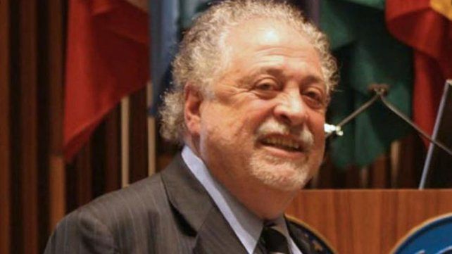 Gin&eacute;s Gonz&aacute;lez Garc&iacute;a volver&iacute;a a ser el ministro de Salud.