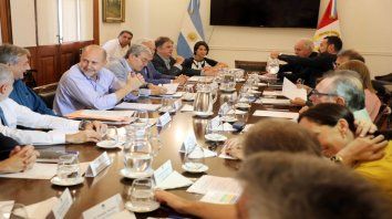 Primera. Perotti escuchó a todos sus ministros e hizo observaciones sobre lo detallado en cada área.