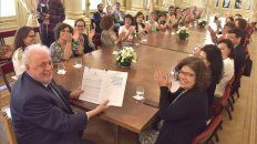 Salón. El ministro junto a mujeres promotoras del aborto legal, seguro y gratuito.