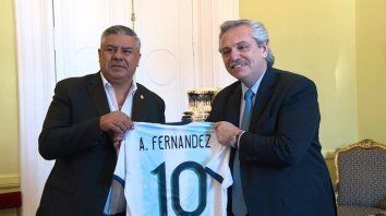 alberto fernandez y tapia, reunidos por la copa america 2020 alberto fernandez y tapia, reunidos por la copa america 2020