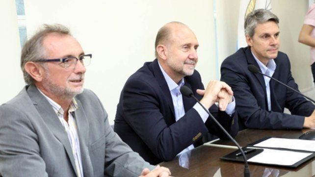 R&uacute;brica. El acuerdo fue suscrito por el gobernador, Omar Perotti.