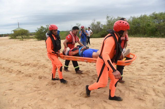 Simulacro de rescate en las islas a partir de la caída de una avioneta