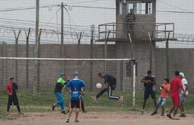 Un partido amistoso entre presos narcos terminó con 16 muertos