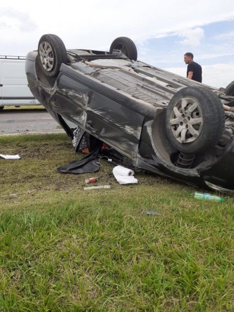 Cuatro heridos en otro impactante choque en la autopista a Córdoba