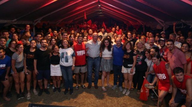 militancia. Bonfatti fue al tradicional campamento de los jóvenes del PS.