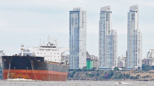 recaudos. Las autoridades municipales están supervisando los movimientos de los barcos que vienen de China para establecer los mecanismos de prevención sanitaria.