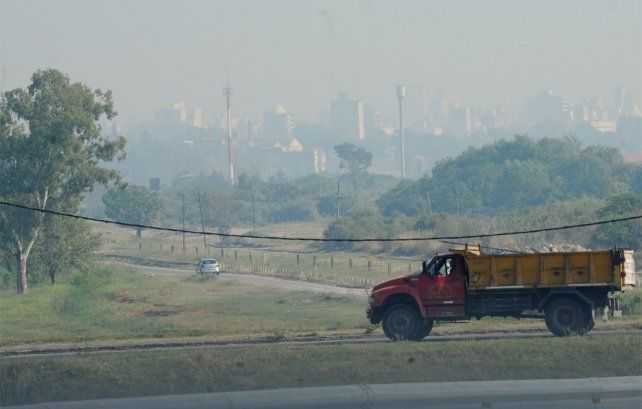 El humo invade la ciudad.