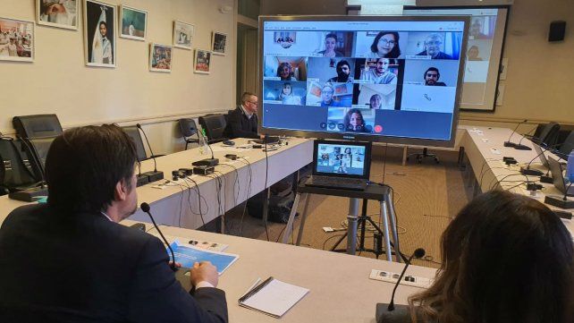 De la videoconferencia participaron periodistas de todo el país.