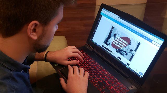 I&ntilde;aki Bar&eacute;s destaca el uso de im&aacute;genes para explicar los textos acad&eacute;micos