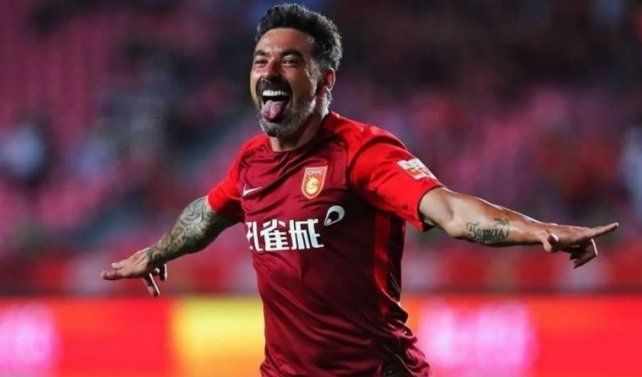 Pocho Lavezzi grita un gol en el Hebei Fortune de China.