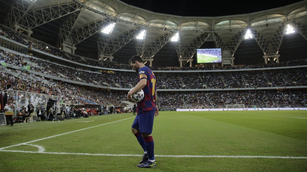 Juega Messi y el mundo Newells se revoluciona | Messi ...
