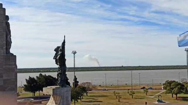 Otra vez hay incendios en las islas: envían aviones hidrantes para sofocarlos