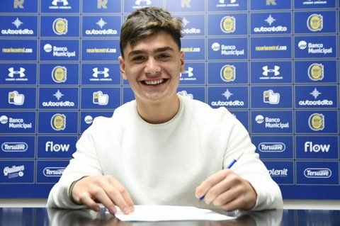 Luca Martínez Dupuy (delantero) firmó hasta diciembre de 2022.