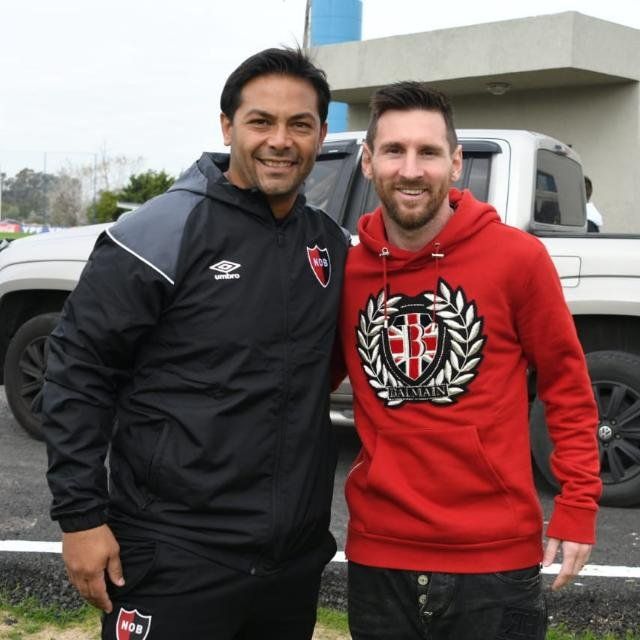 Una foto que Lucero guarda en el mejor arcón de los recuerdos. Junto a Messi, en Ezeiza.
