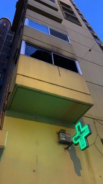 El incendio se originó en el primer piso de Laprida 1710.