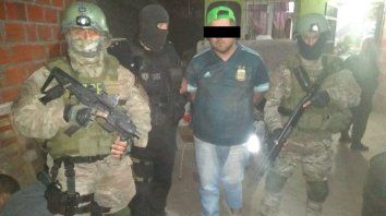 Noguera, el día que fue detenido en el barrio La Paloma de Villa Gobernador Gálvez. Noguera, el día que fue detenido en el barrio La Paloma de Villa Gobernador Gálvez.