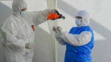 Tenía coronavirus, debía estar aislado y se fue a comer un asado Tenía coronavirus, debía estar aislado y se fue a comer un asado