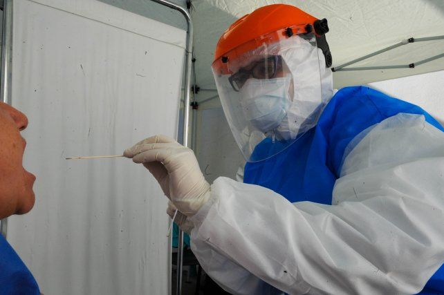 La rápida suba de contagios de coronavirus en Rosario enciende el alerta de los científicos