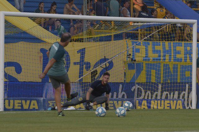 Ledesma, junto al Rifle Castellano, en Central. Una imagen ya del pasado.