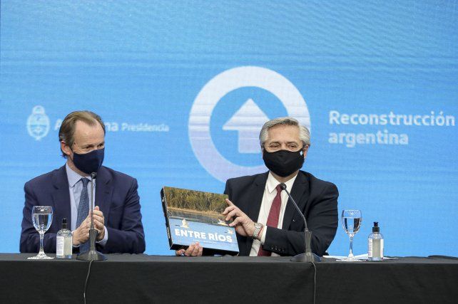 Alberto Fernández les pidió a los argentinos que se acostumbren a ahorrar en pesos