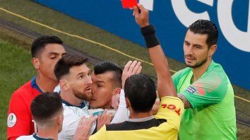 messi se planto ante la corrupcion y arremetio contra la conmebol messi se planto ante la corrupcion y arremetio contra la conmebol