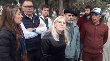 Preocupados. Así se mostraron comerciantes y vecinos de los barrios Candioti Sur y Candioti Norte. Preocupados. Así se mostraron comerciantes y vecinos de los barrios Candioti Sur y Candioti Norte.