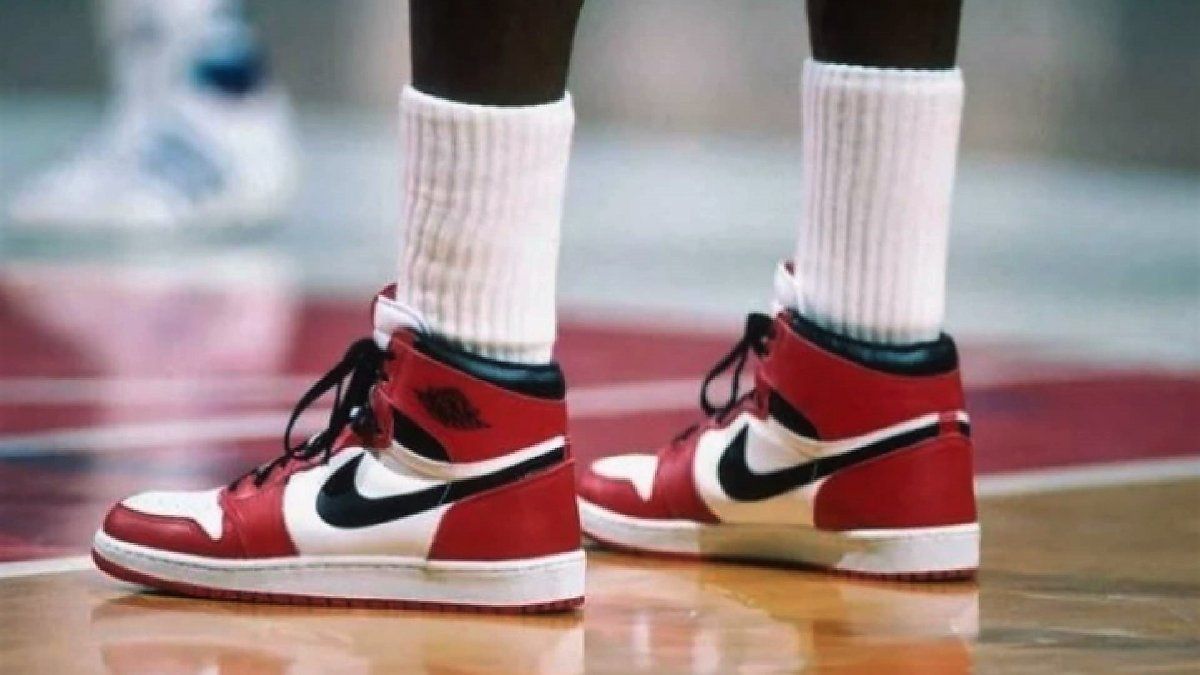 Michael Jordan Y Una Subasta Récord De Sus Zapatillas Jordan Zapatillas Dólares 3922