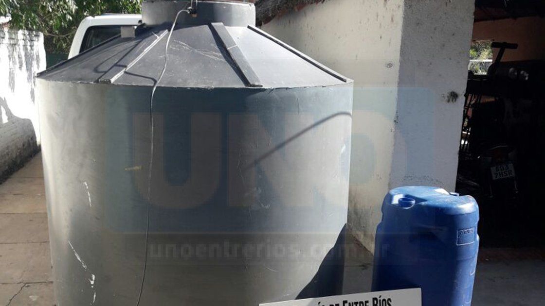 Buenos vecinos? Le desvalijaron la casa, y hasta el tanque del agua le