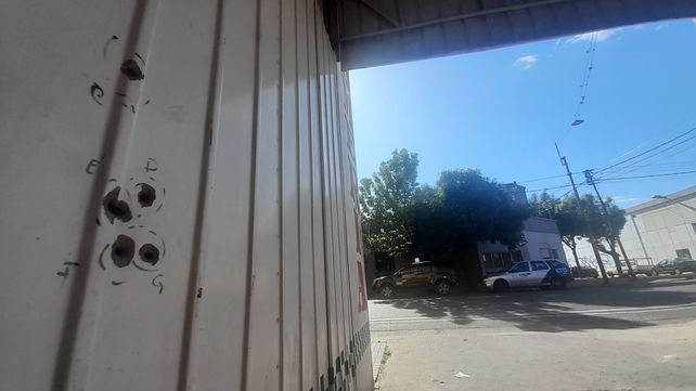 Balean el taller de un allegado a la víctima de extorsión: Si tu amigo no paga van a recibir balas