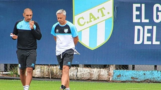 Lucas Pusineri debuta como DT de Atlético Tucumán visitando a Defensa y Justicia.