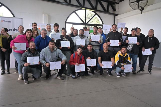 Mas de 300 villagalvenses completaron los cursos municipales de capacitación en oficios