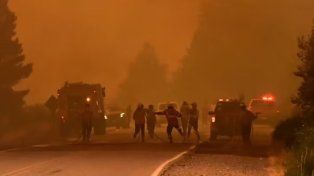 Se habilitó la circulación en la Ruta 40, pero hay baja visibilidad producto del humo intenso a raíz del incendio en Chubut.