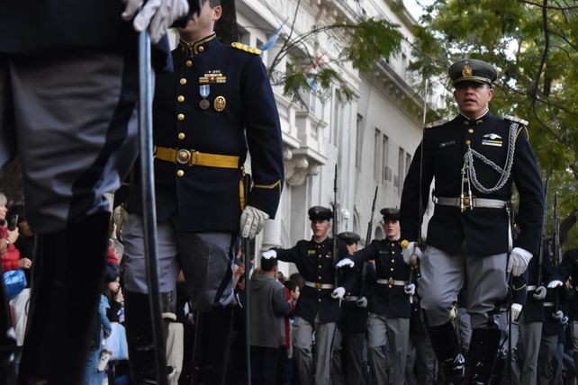 Tedeum, desfile cívico-militar y fiesta patria: Santa Fe celebró el 25 de Mayo con una multitudinaria jornada