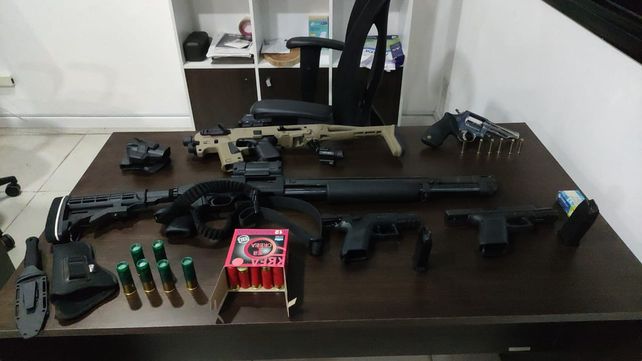 En manos de la banda que regenteaba El peruano se hallaron armas de grueso calibre.