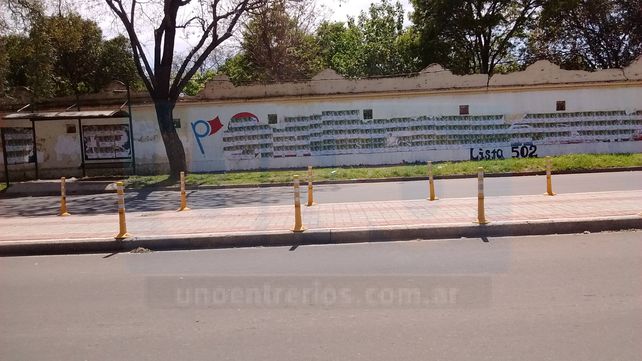 Las contiendas electorales pasan, los carteles y afiches quedan