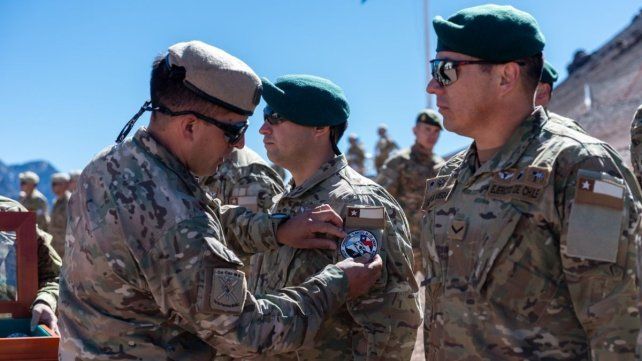 Los ejércitos argentino y chileno hicieron una expedición al cerro Aconcagüa