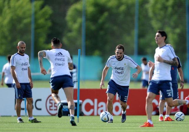 El equipo argentino viene de una derrota y un empate en sus dos primeras presentaciones.   Foto: Télam