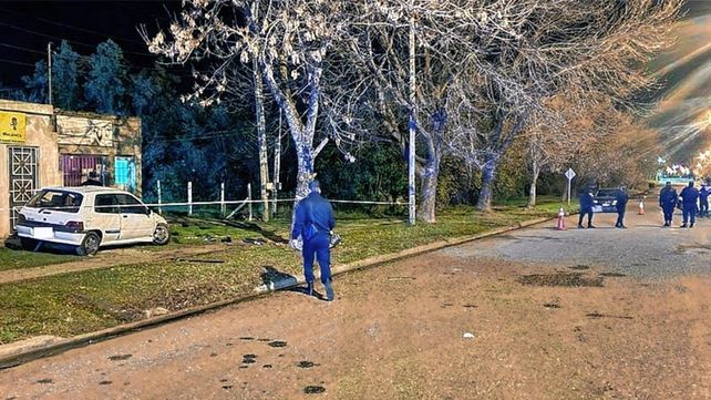Paraná: joven murió tras estrellar su auto contra un árbol