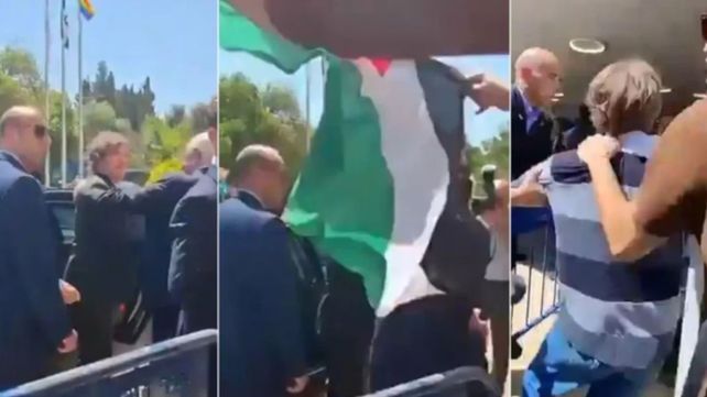 Video: un hombre con la bandera de Palestina intentó agredir a Javier Milei en Israel