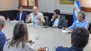 Según un comunicado oficial del Gobierno, el encuentro técnico sirvió para analizar la proyección positiva de la baja de retenciones.
