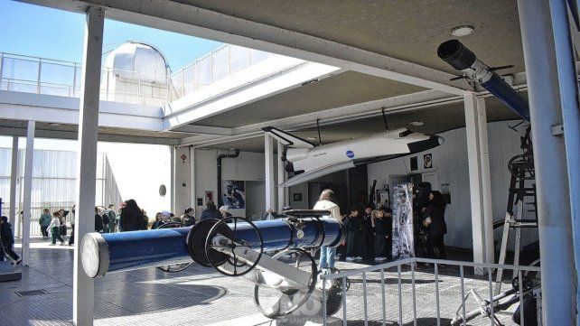Eclipse parcial de Luna: telescopios, Planetario y una noche especial en el CODE de Santa Fe
