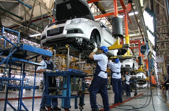 Preocupación. La caída del mercado interno y la realidad con Brasil impacta en la cadena de la industria automotriz.